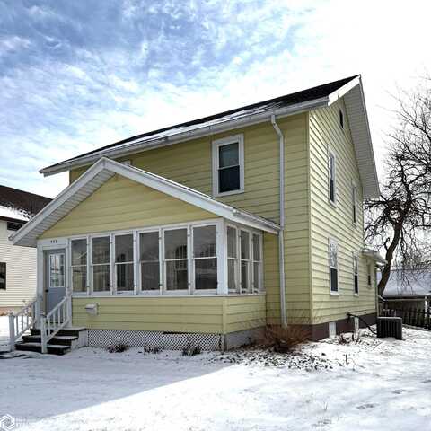 902 2nd Avenue, Ackley, IA 50601