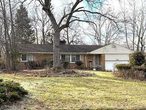 490 Parkside Drive, Akron, OH 44313