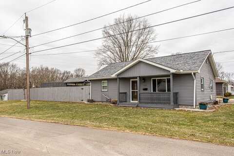 208 Mcdonald, Niles, OH 44446