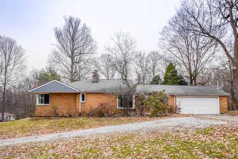 6101 Reno Drive, Louisville, OH 44641