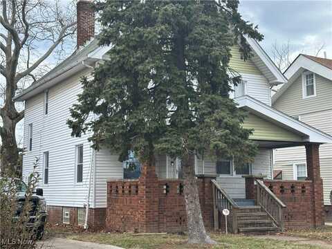 1574 S Taylor Road, Cleveland, OH 44118