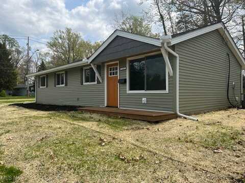 7334 Eric Drive, Mentor, OH 44060
