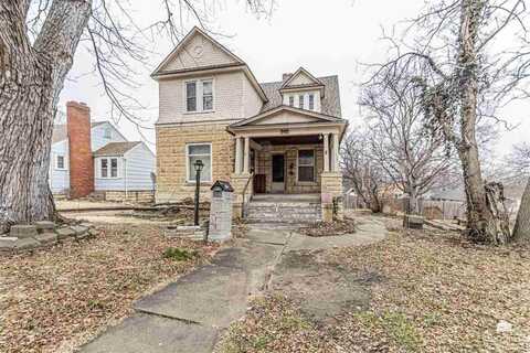 318 West Chestnut Street, Junction City, KS 66441