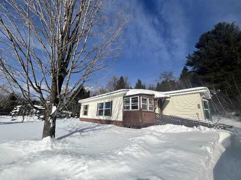 16 Oakwood Drive, Hyde Park, VT 05655