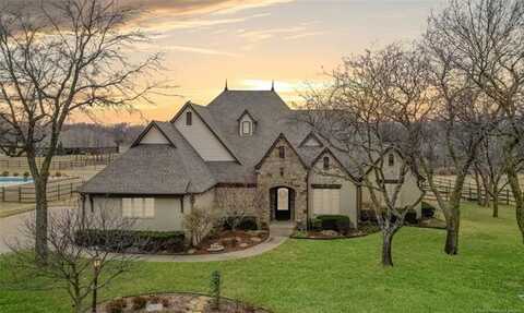 6940 N Garden Stone Lane, Owasso, OK 74055