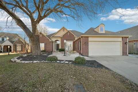 10403 N 143rd East Court, Owasso, OK 74055