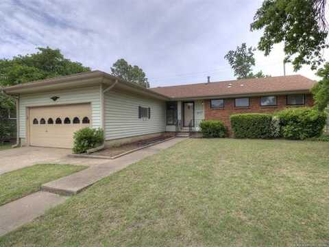 6745 E 28th Street, Tulsa, OK 74129