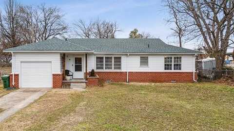 27 Bryan Street, Pryor, OK 74361