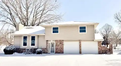 200 Broadmoor Drive, South Sioux City, NE 68776