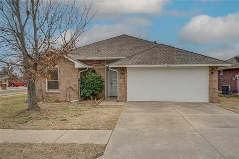 4402 Apple Blossom Circle, Moore, OK 73160