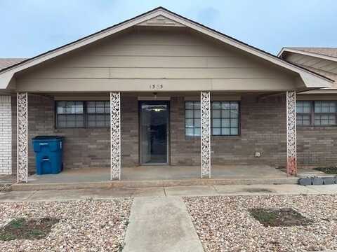 1505 Crestview Drive, Cordell, OK 73632