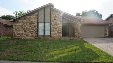 8009 Pebblebrook Drive, Watauga, TX 76148