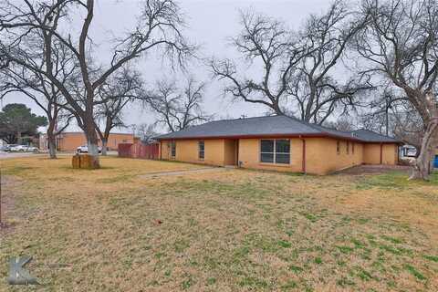 304 Oak Street, Clyde, TX 79510