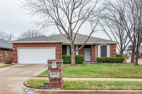 1058 Roundrock Drive, Saginaw, TX 76179