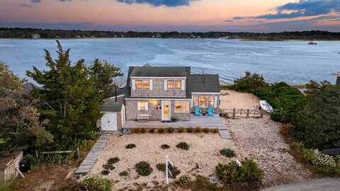 238 Towd Point Road, Southampton, NY 11968