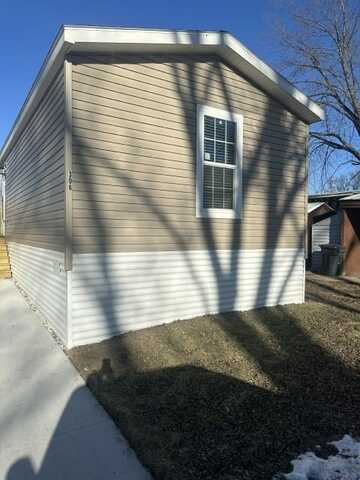 306 louva, Mankato, MN 56001