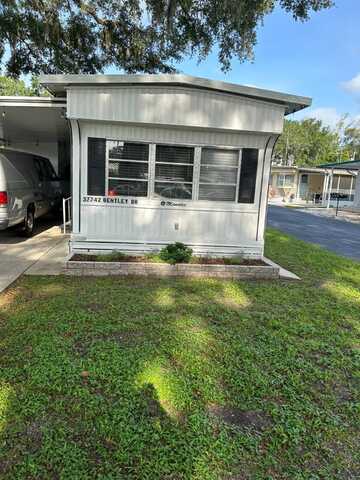 37742 Bentley, Zephyrhills, FL 33542