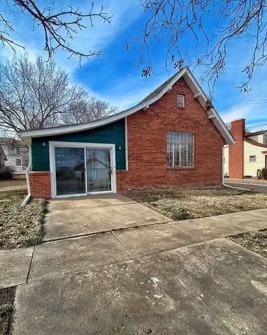 516 N Maple St, Russell, KS 67665