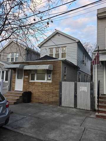 7031 71st Pl, Glendale, NY 11385