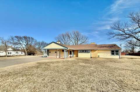 417 N 2nd St, Lincoln, KS 67455