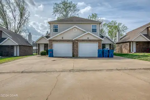 3222 Connecticut Avenue, Joplin, MO 64804