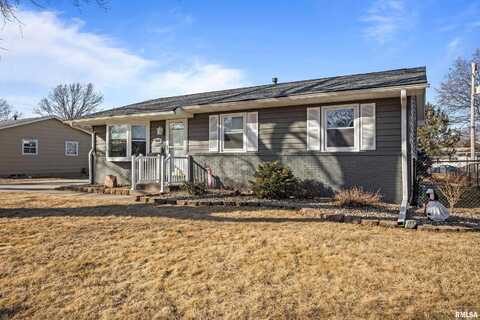 3804 N LINCOLN Avenue, Davenport, IA 52806