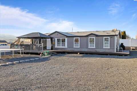 249 Sunshine Cir SW, Mattawa, WA 99349