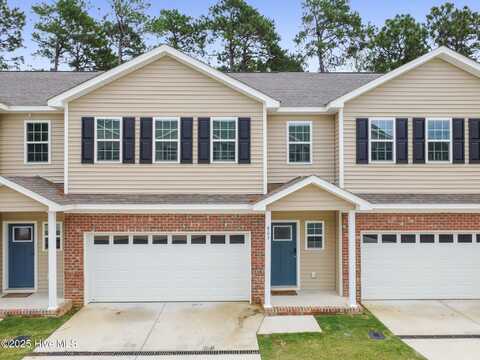 861 Ducks Landing, Aberdeen, NC 28315