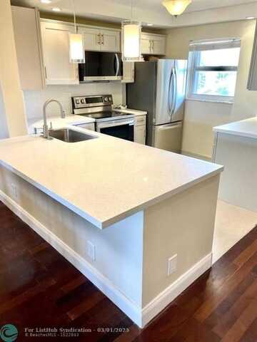 1541 S Ocean Blvd, Lauderdale By The Sea, FL 33062