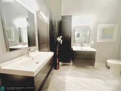 5379 Verona Dr, Boynton Beach, FL 33437