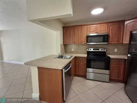 10922 Royal Palm Blvd, Coral Springs, FL 33065