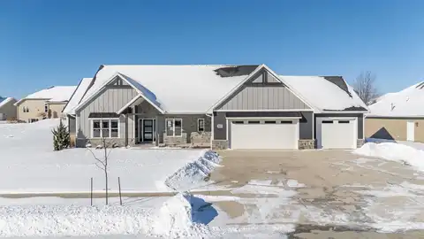 6591 N HEADWALL Circle, APPLETON, WI 54913