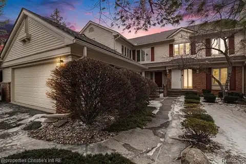 6943 Pebble Park Circle, West Bloomfield, MI 48322