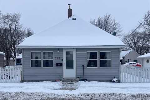 326 Lake Avenue S, Paynesville, MN 56362