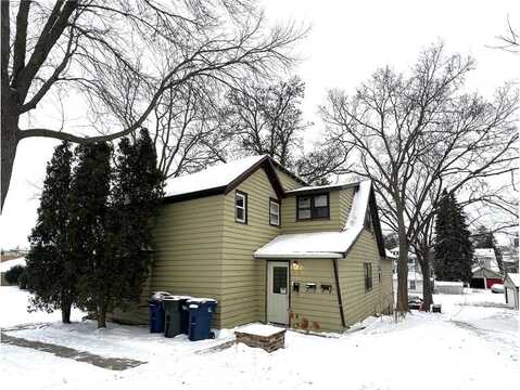 517 W Cavour Avenue, Fergus Falls, MN 56537