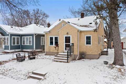 409 4th Avenue S, South Saint Paul, MN 55075