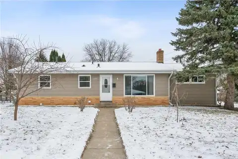 1097 Jackson Street S, Shakopee, MN 55379