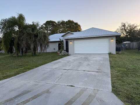 2325 SE Beechwood Terrace, Port Saint Lucie, FL 34953