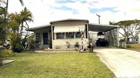 8448 SE Swan Avenue, Hobe Sound, FL 33455