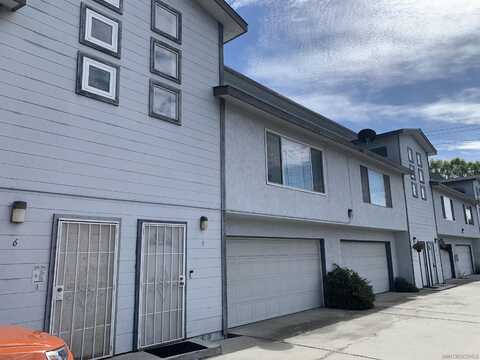 8866 Lamar St, Spring Valley, CA 91977