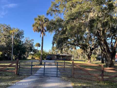 2490 Lake Drive, Cocoa, FL 32926