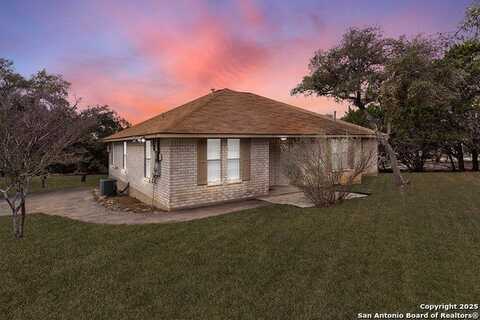 114 deer oaks, Lakehills, TX 78063