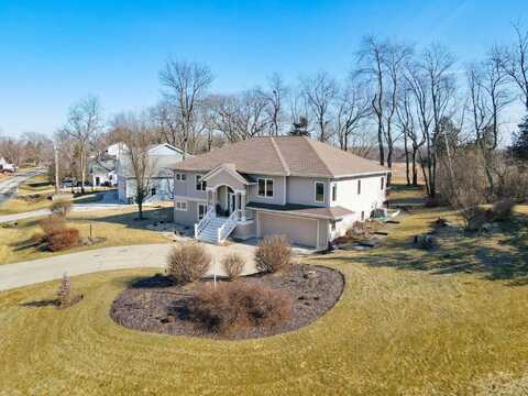 W9225 Forested Road, Cambridge, WI 53523