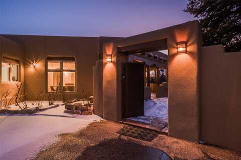 1394 Camino Sin Salida, Santa Fe, NM 87501