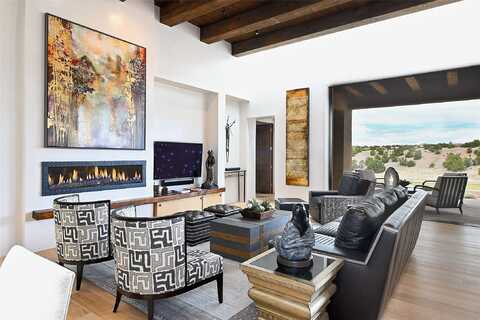 58 Paseo Aragon, Santa Fe, NM 87506