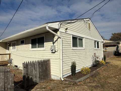 18 Cooper Dr Dr, Somers Point, NJ 08244