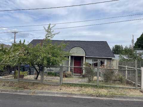 30-36 Dewey Street, Ashland, OR 97520