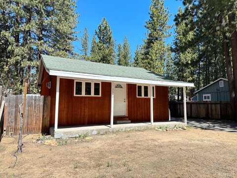 2613 Fountain Avenue, South Lake Tahoe, CA 96150