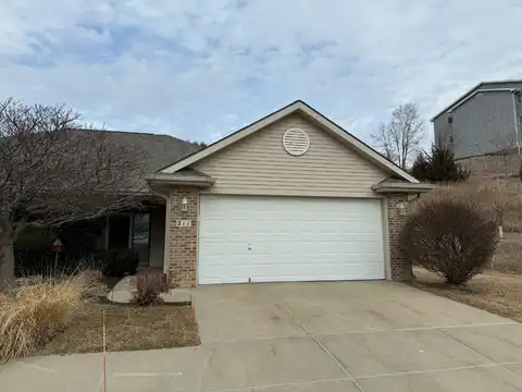 211 HIGHCLERE Drive, COUNCIL BLUFFS, IA 51503