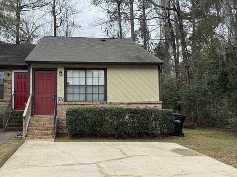 136 Boardwalk Lane, Tallahassee, FL 32301